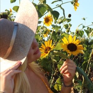 Meet your Posher, Alena